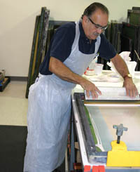 APRON DISP WHTE POLYETH 30X52 100/BX-5BX/CS